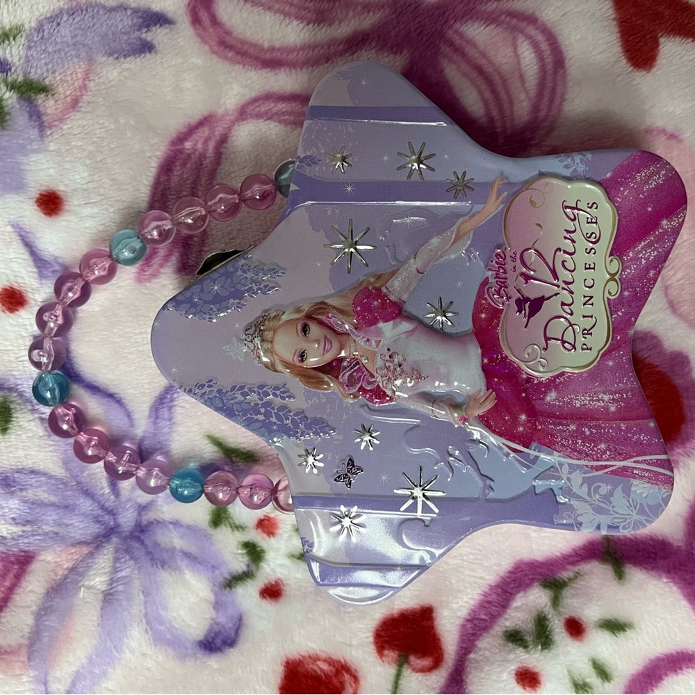 Barbie 12 Dancing Princesses Tin